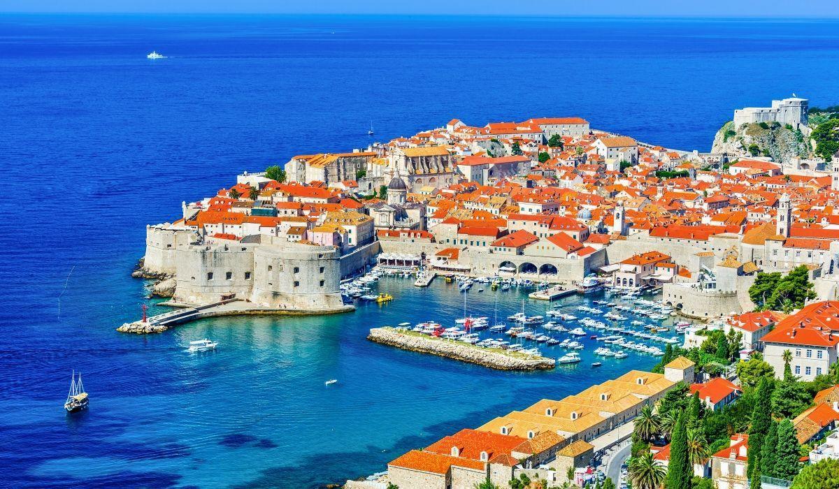 https://content.mtfxgroup.com/uploads/Dubrovnik_Croatia_new_4346489d47_383f6a34e2.jpg